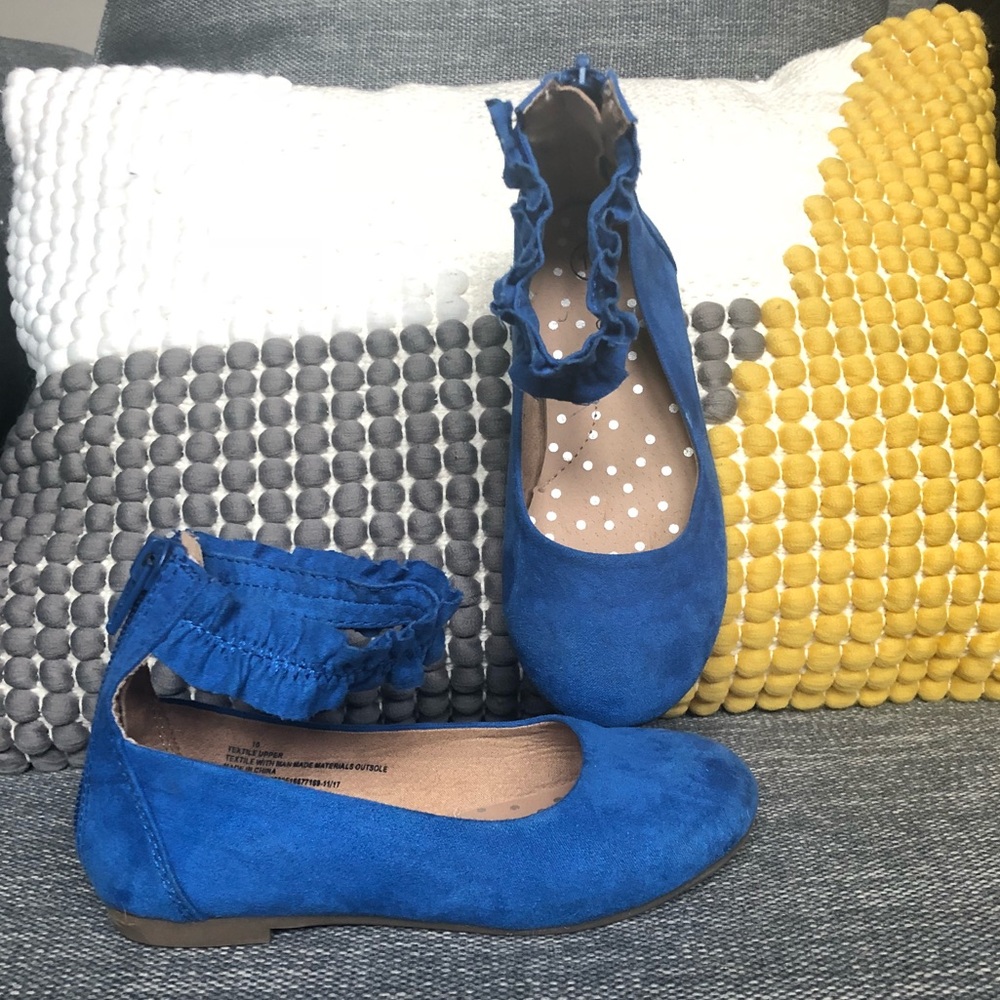 Toddler size 10 ballet flats with ankle strap